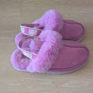 UGG Fuchsia Fluffy Slippers
